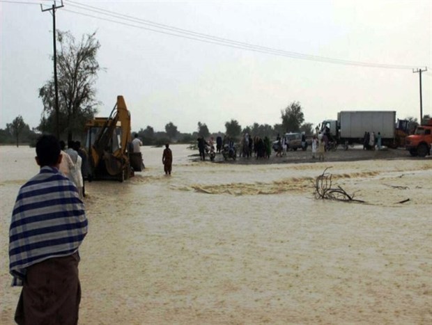 ساکنان حاشیه رودخانه گنبد ملکشاهی به مکان امن منتقل شدند