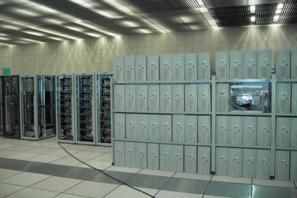 گوگل تا پایان ۲۰۱۷ابر رایانه می سازد
