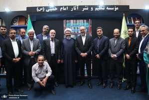 حضور حجت الاسلام و المسلمین علی کمساری در سی و ششمین نمایشگاه کتاب تهران