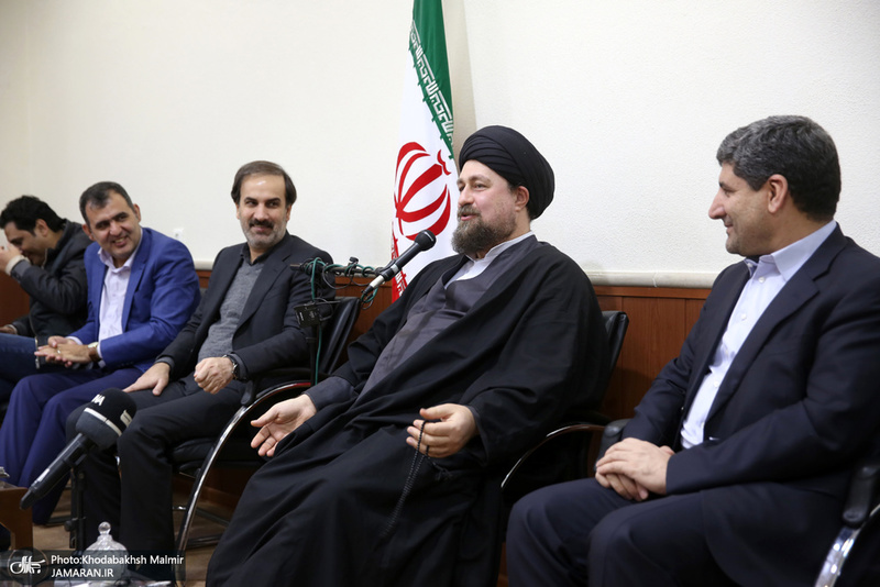 دیدارمدیران و جمعی از اعضای تحریه موسسه مطبوعاتی ایران و خبرگزاری ایرنا با سید حسن خمینی