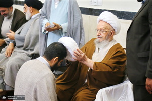 مراسم جشن عید غدیر و عمامه‌گذاری طلاب در بیت مراجع  تقلید و علما