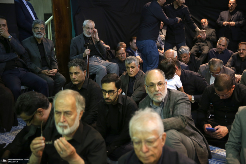 مراسم تشییع مرحوم آیت الله آقای حاج شیخ حسین هاشمیان در حسینیه جماران -2