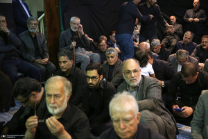 مراسم تشییع مرحوم آیت الله آقای حاج شیخ حسین هاشمیان در حسینیه جماران -2