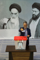 مرحله دوم انتخابات ریاست جمهوری چهاردهم در حسینیه جماران - 4