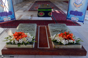 بزرگداشـت و گلباران مزار  شـهدای والامـقام هشـتم شـهریور