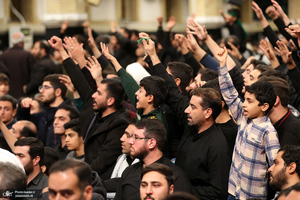 آخرین شب مراسم عزاداری شهادت حضرت فاطمه‌زهرا (س) در حسینیه امام خمینی