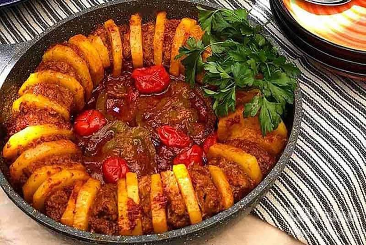 طرز تهیه گوجه بادمجان با گوشت چرخ کرده
