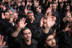 مراسم عزاداری شب تاسوعای حسینی در حسینیه امام خمینی