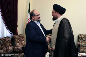 حاشیه های تجدید میثاق رییس جمهور و اعضای دولت با آرمان های امام خمینی(س)