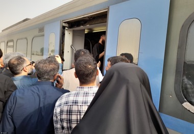 شوخی وزیر راه با خبرنگار جماران در ریل باس خنک خرمشهر-شلمچه: «ریل باس را پسندیدین؟»