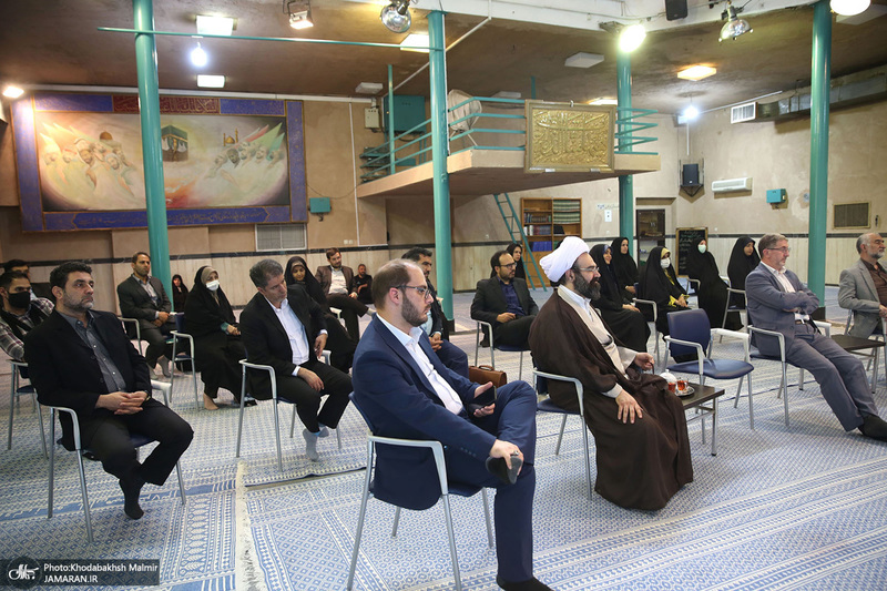 تجدید میثاق اساتید و دانشجویان پژوهشکده امام خمینی و انقلاب اسلامی با آرمان های بنیانگذار جمهوری اسلامی