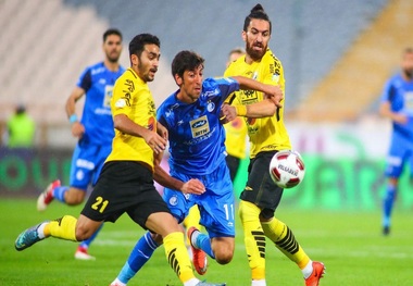 استقلال به دنبال جذب مدافع سابق تراکتور