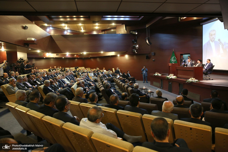 تجدید میثاق وزیر ، معاونان ومسئولان وزارت خارجه با آرمان های حضرت امام (س)