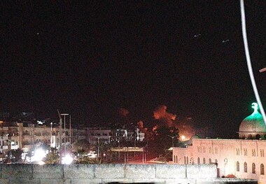 حملات هوایی و زمینی اسرائیل به سوریه ادامه دارد + عکس و فیلم