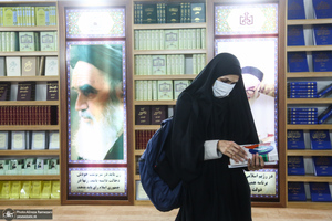 غرفه موسسه چاپ و نشر عروج در سی‌ و سومین نمایشگاه بین‌المللی کتاب تهران - 2