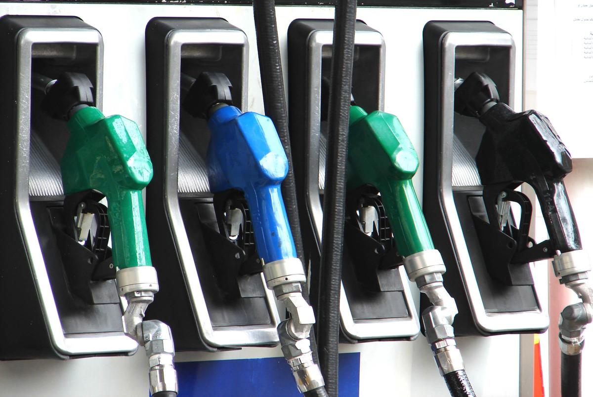 ادعای تغییر در قیمت و سهمیه بنزین تکذیب شد