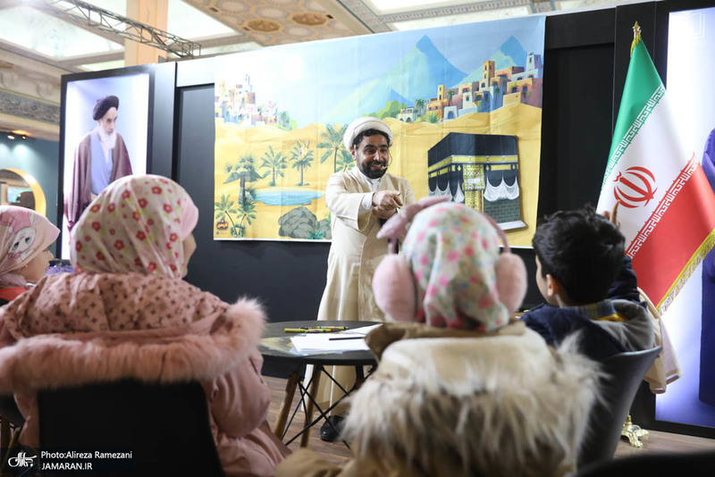 غرفه موسسه تنظیم و نشر آثار امام خمینی (ره) در سی و دومین نمایشگاه بین المللی قرآن کریم