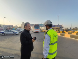 بدرقه کاروان های زائران اعزامی قم به مرقد امام خمینی