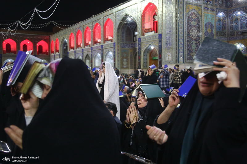 مراسم دعا و احیای شب بیست و یکم ماه رمضان در حرم امام رضا(ع)