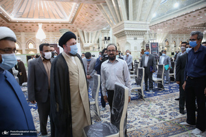 دیدار سرپرست و کارکنان موسسه تنظیم و نشر آثار امام خمینی(س) با سید حسن خمینی