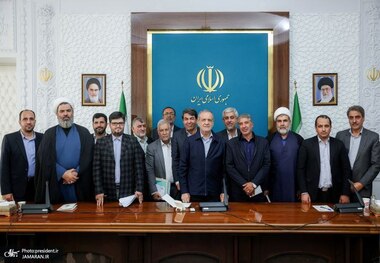 پزشکیان: توان دفاعی امروز کشور قابل مقایسه با پیش از جنگ تحمیلی 12 روزه نیست/ اقدامات مناسب بر پایه راهکارهای ریشه‌ای سامان دادن به ناترازی‌ها آغاز شده است/ تفویض اختیار به استان‌ها در راستای رفع خودتحریمی‌ها انجام شد