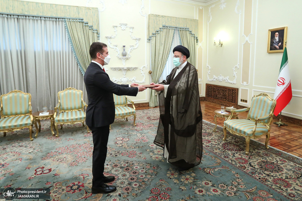 سفیر جدید جمهوری آذربایجان در ایران استوارنامه خود را تقدیم رئیسی کرد