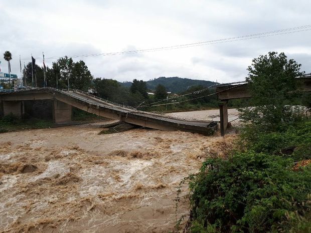 سیلاب به تاسیسات زیربنایی گیلان خسارت وارد کرد