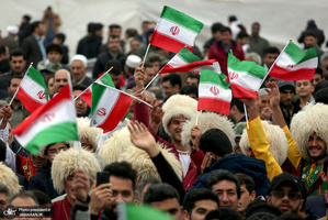 رئیس جمهور در جمع پرشور مردم در استادیوم تختی گنبد کاووس