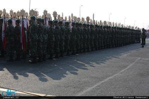 مراسم گرامیداشت روز ارتش جمهوری اسلامی ایران در جوار حرم امام خمینی(س)-1/ رژه