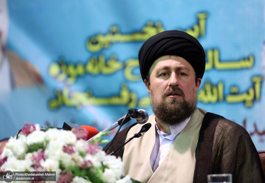 سید حسن خمینی: مبارزه با چیزی که جامعه آن را ناهنجاری نمی داند، سخت است/ فقر زدایی گام بلندی برای رسیدن به «جامعه اخلاقی» است