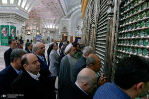 تجدید میثاق وزیر و مدیران ارشد وزارت نیرو با آرمان های حضرت امام (س)