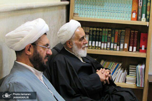 بازدید حجت الاسلام والمسلمین ناطق نوری از بیت امام خمینی(س) در نجف اشرف