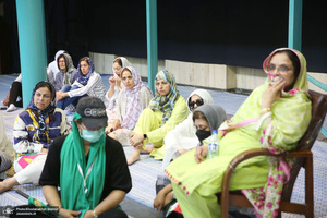 بازدید جمعی از گردشگران خارجی از بیت امام خمینی در جماران‎‎