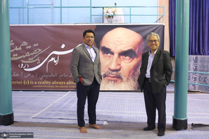 بازدید محمد بن سیو وزیر کشاورزی  و امنیت غذایی کشور مالزی از  بیت امام خمینی (س) در جماران