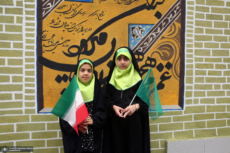 همایش جهانی سه ساله های حسینی در حسینیه جماران 1