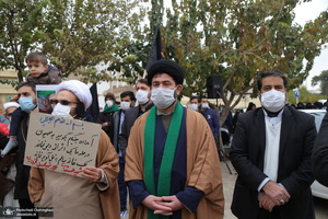 تجمع اعتراضی جمعی از طلاب قم در پی ترور ناجوانمردانه شهید فخری‌ زاده