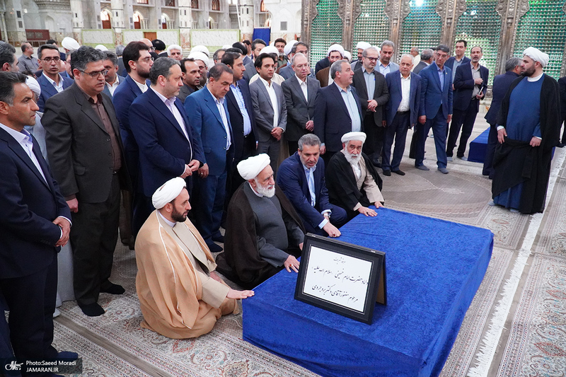 تجدید میثاق جمعی از مدیران و کارکنان بنیاد مسکن انقلاب اسلامی با آرمان های امام خمینی (س)