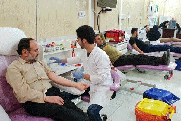 کاهش اهدای خون در گیلان  نیازمند همه فرآورده های خونی هستیم