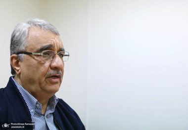 فرجی راد: نباید مصوبه دیروز شورای امنیت را یک امر تمام شده بدانیم/ ملاقات پزشکیان با اروپایی‌ها اهمیت دارد/ اروپایی‌ها دوست ندارند اسنپ بک اجرا شود/ ملاقات پزشکیان و ترامپ اتفاق نمی‌افتد