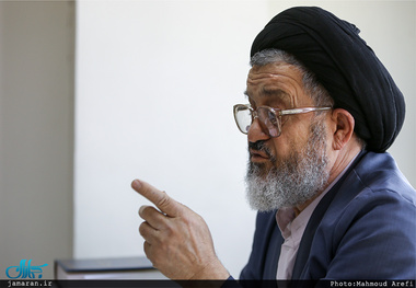 حجت الاسلام و المسلمین اکرمی: اندیشمندان روانشناسی ببیند احمدی‌نژاد چرا این حرف‌ها را می‌زد؟