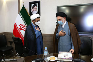 دیدار سرپرست موسسه تنظیم و نشر آثار امام خمینی(س) با مدیر حوزه علمیه خراسان / سید مصباح عاملی