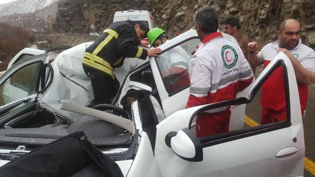 سقوط سنگ بر روی خودرو ال 90 در شمیرانات یک کشته و یک مجروح داشت