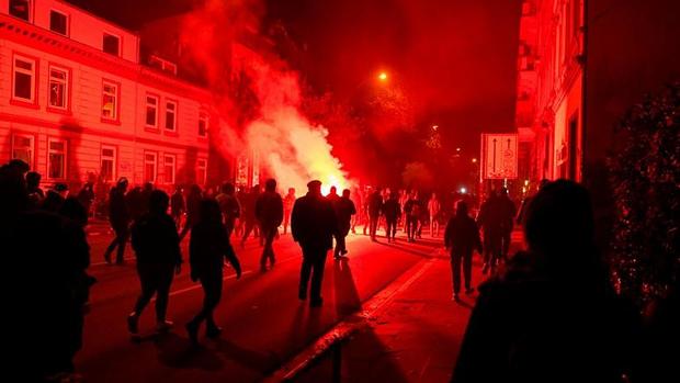 آتش بازی معترضان در فرانسه؛874خودرو در شب تحویل سال نو خاکستر شد
