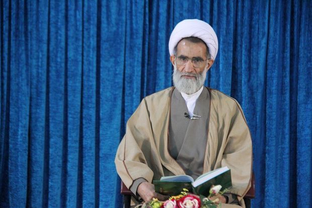 امام جمعه شهرکرد:ماندن در خانه یک وظیفه جهادی است