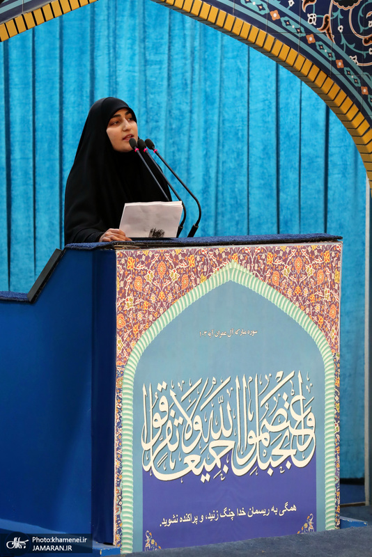 اقامه نماز رهبر معظم انقلاب بر پیکر سپهبد شهید حاج قاسم سلیمانی و شهیدان مقاومت