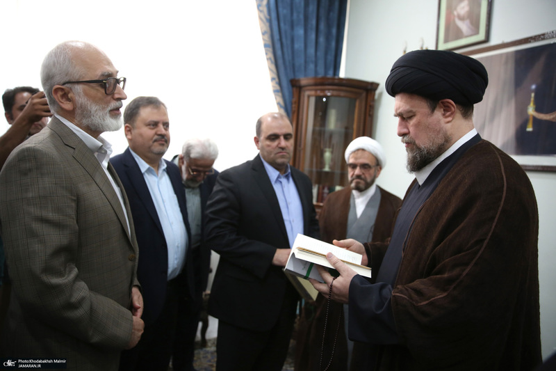 دیدار مدیر و معاونین روزنامه اطلاعات با سید حسن خمینی