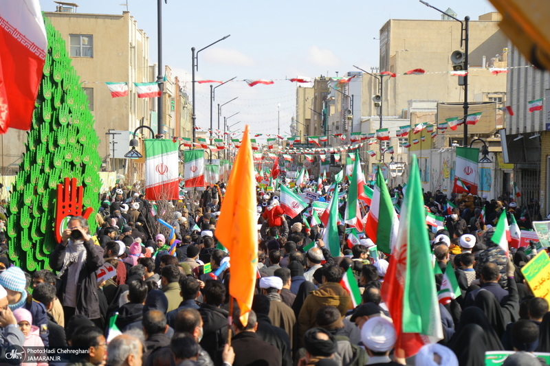 راهپیمایی باشکوه 22 بهمن در قم