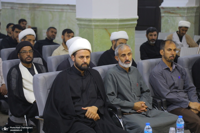 نشست «قرآن و عترت، محور اتحاد مسلمانان در اندیشه امام خمینی(س)» به زبان اردو