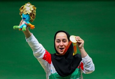 معرفی ساره جوانمردی به عنوان یکی از ورزشکاران تماشایی رشته تیراندازی

