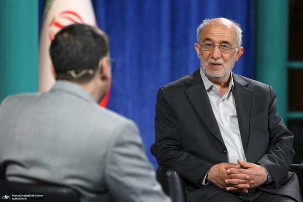 حسین علایی: جبهه دانشگاه بود؛ رزمندگان سریع یاد می‌گرفتند/ داوطلب‌ها را برای آموزش کار با تانک فرستادیم؛ آموزشی که دو ساله بود را یک ماهه انجام دادند